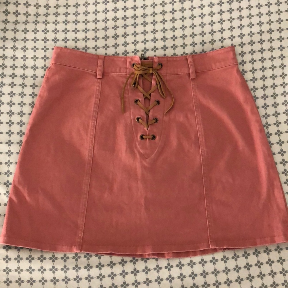 3/$25 M junior’s skirt